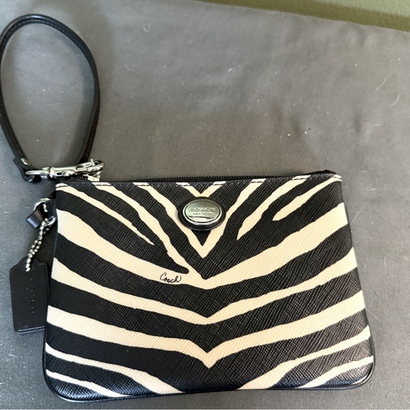 COACH Women’s Zebra Print Leather Clutch/Wristlet Bag With Hangtag - Picture 1 of 6
